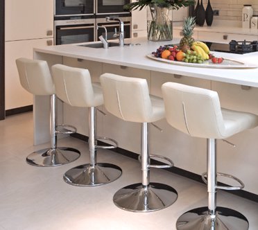 Bar Stools - White  - Wood  - With Legs  - Wood